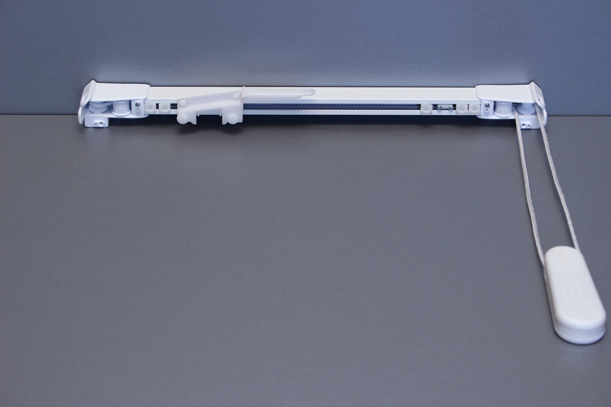 выбор алюминиевого карниза