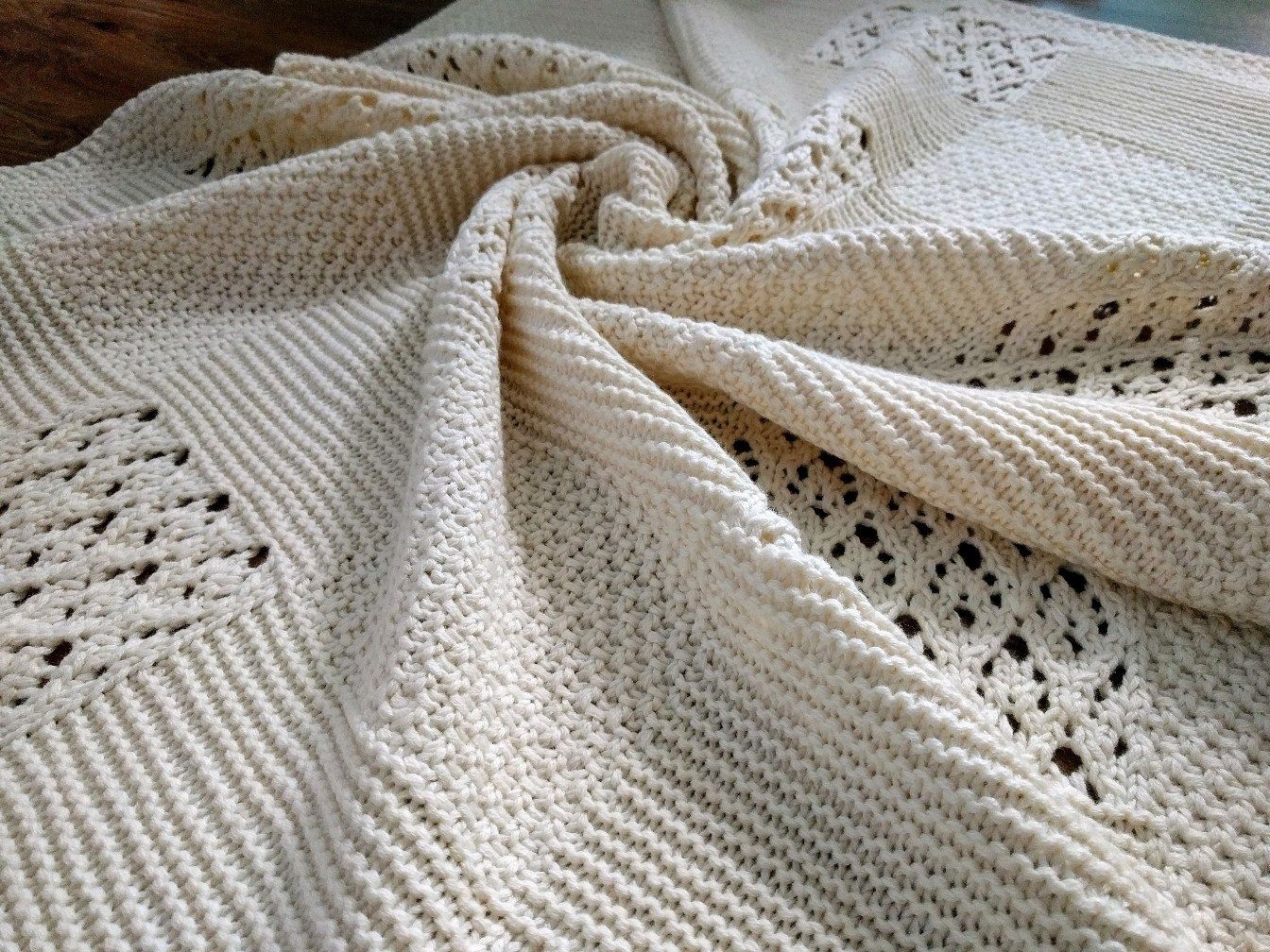 уход за вязаным покрывалом