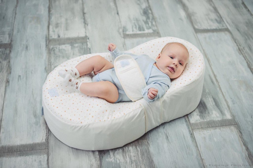 подушка для новорожденного
