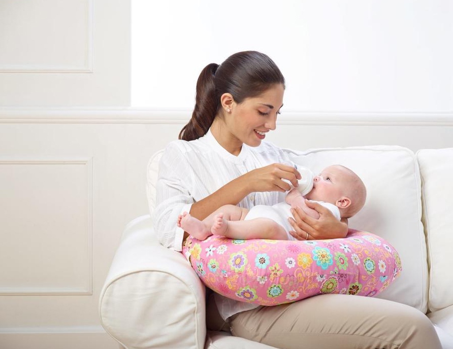 подушка для кормления