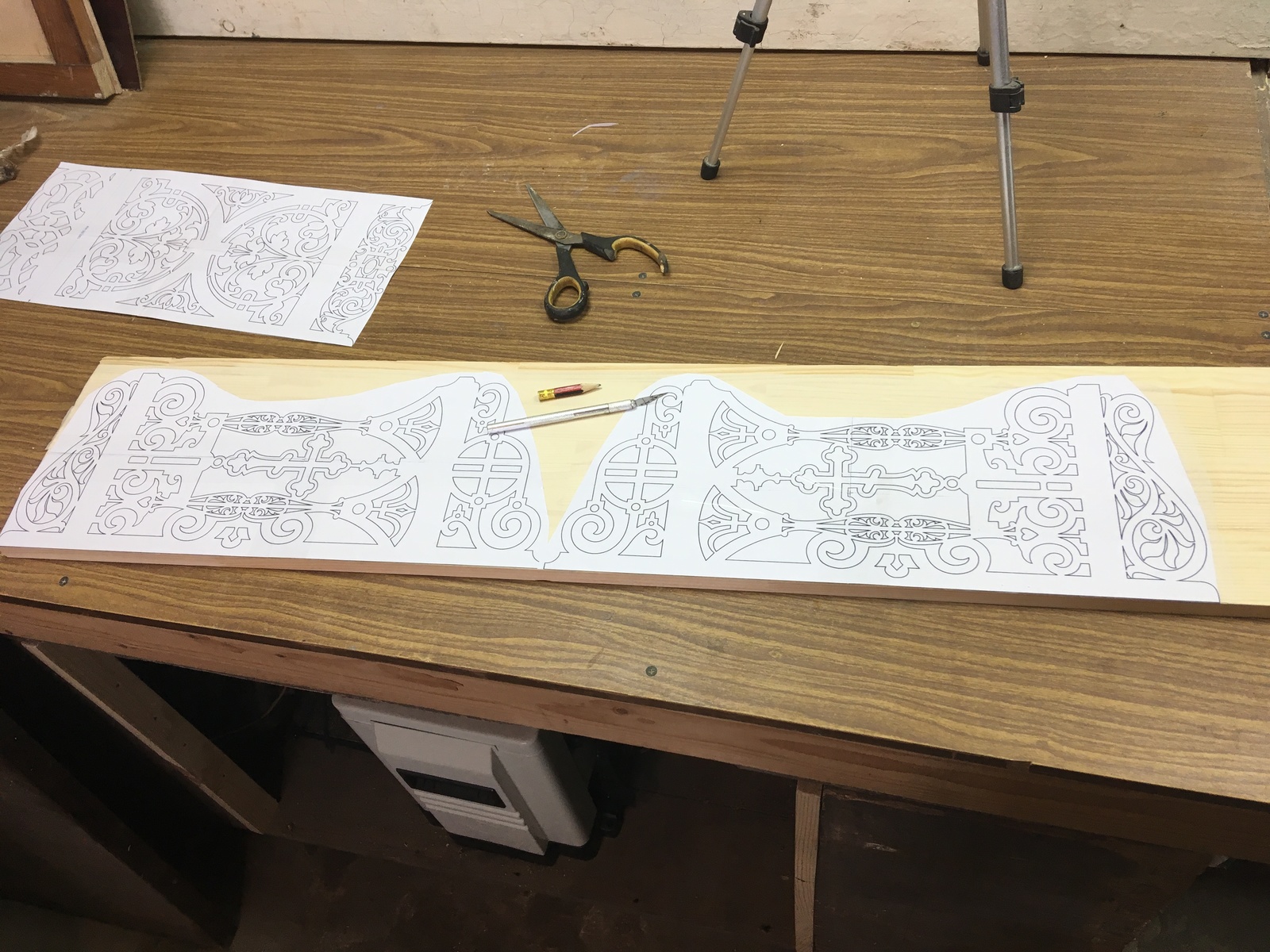 резную полку