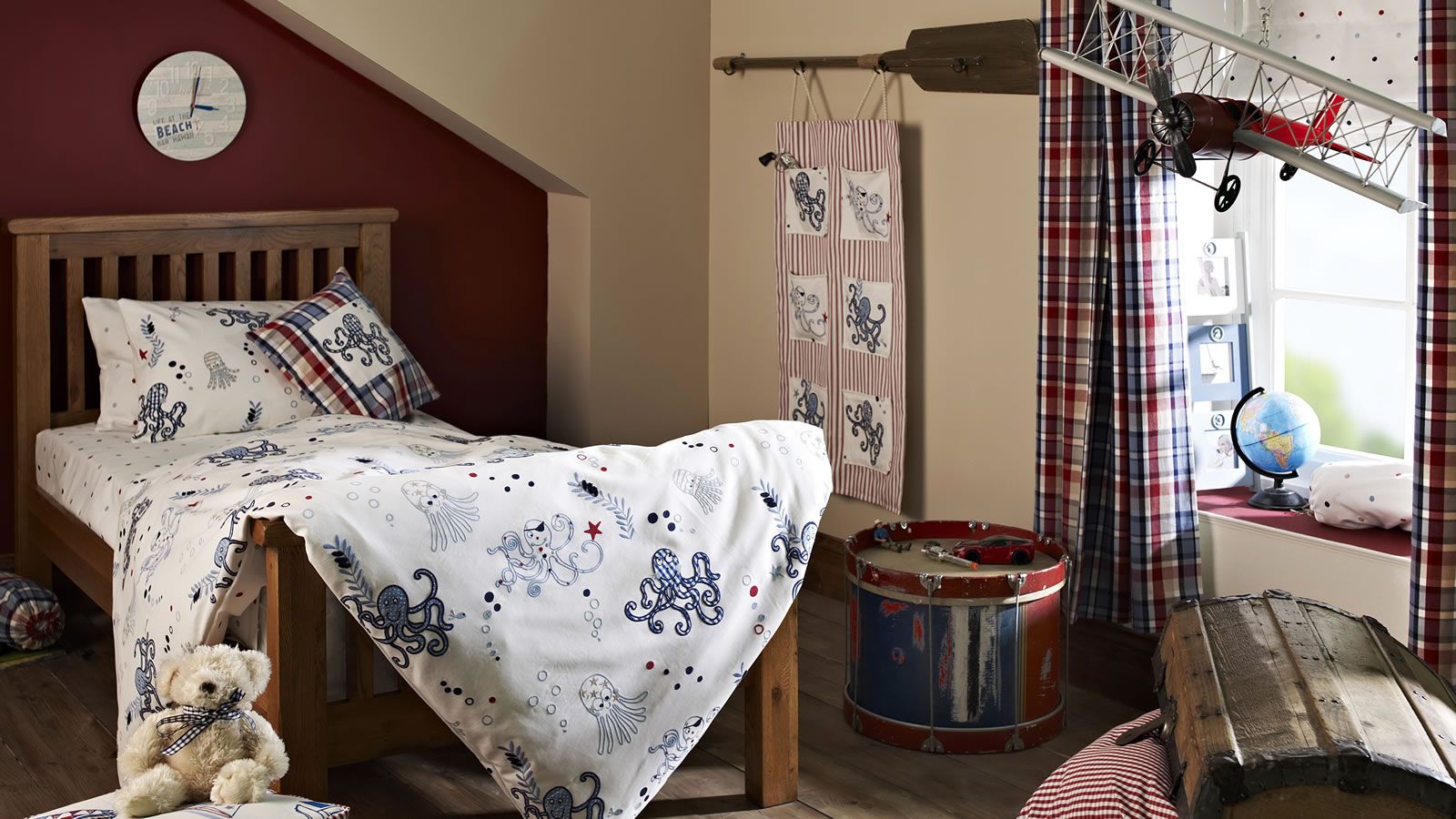 шторы в комнату подростка