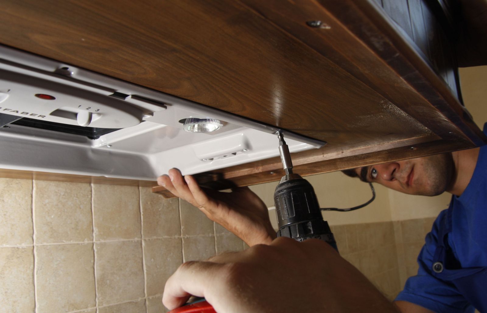 вытяжка на кухню