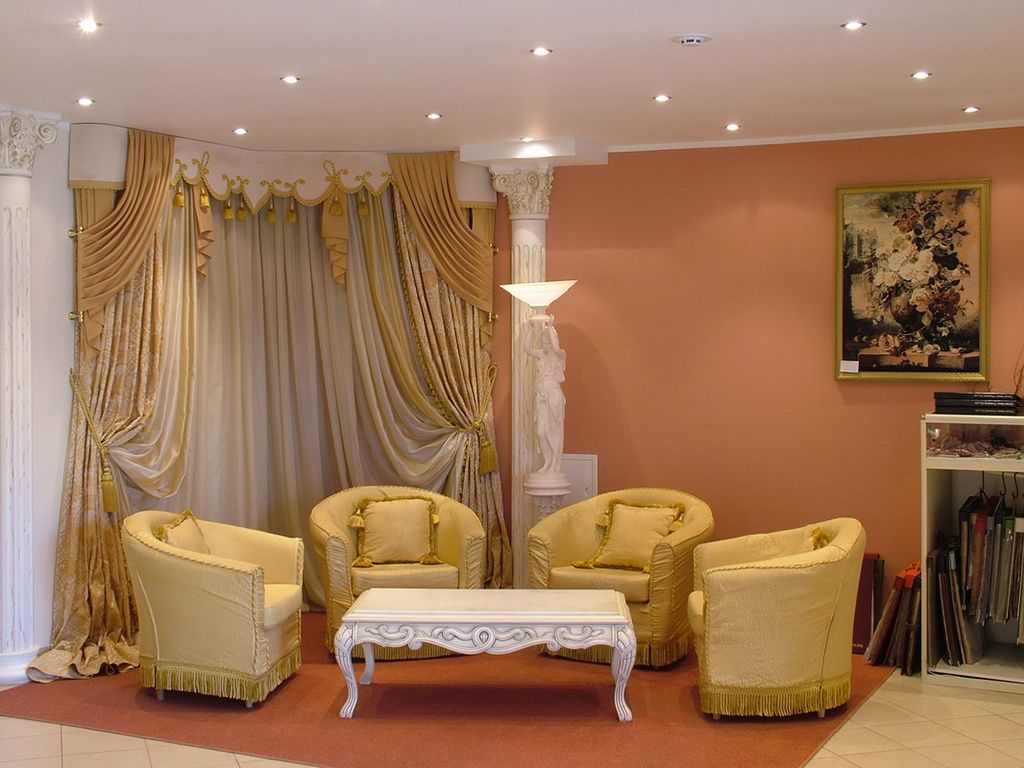 золотые портьеры