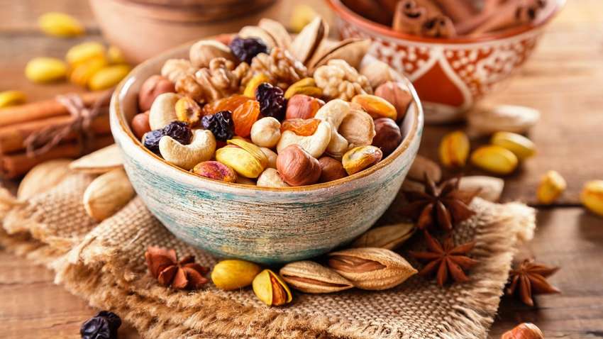 чашка орехов