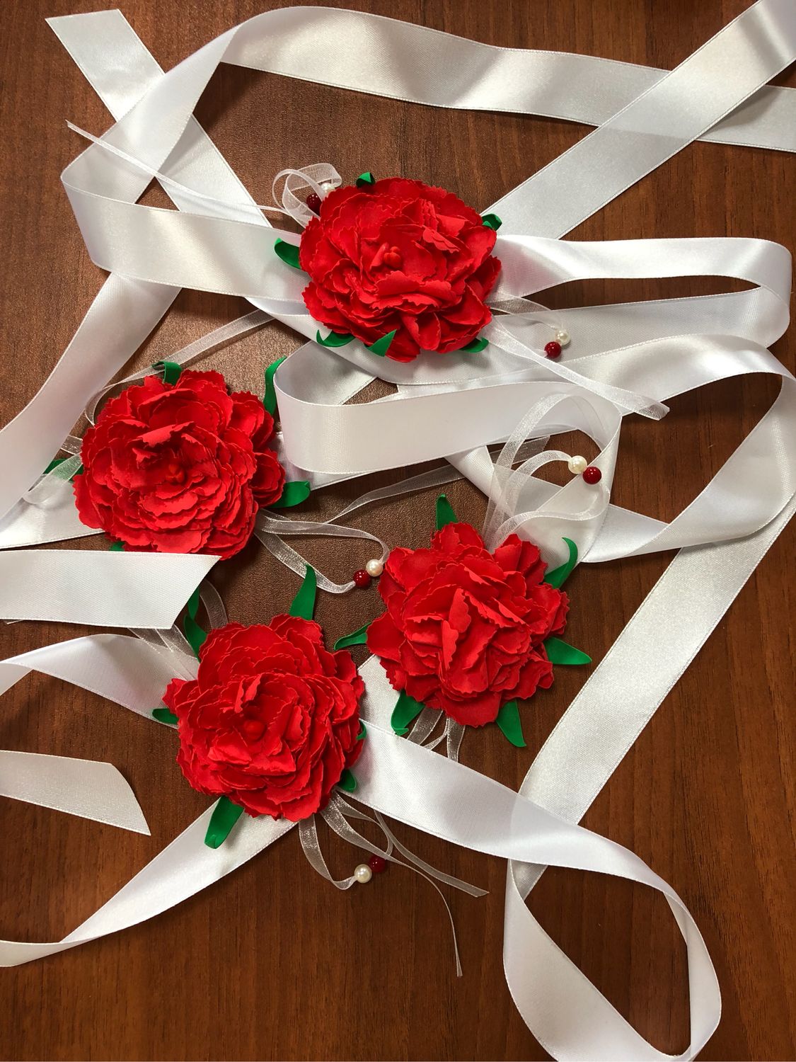 гвоздики из атласной ленты