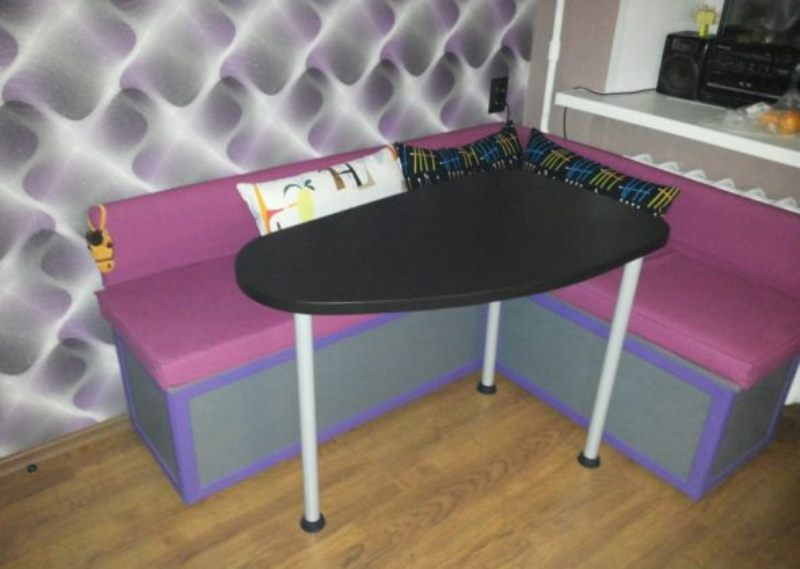 готовый диван на кухню