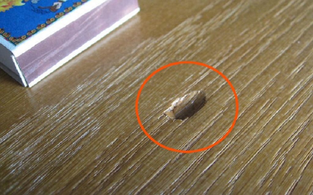 дыра на столешнице