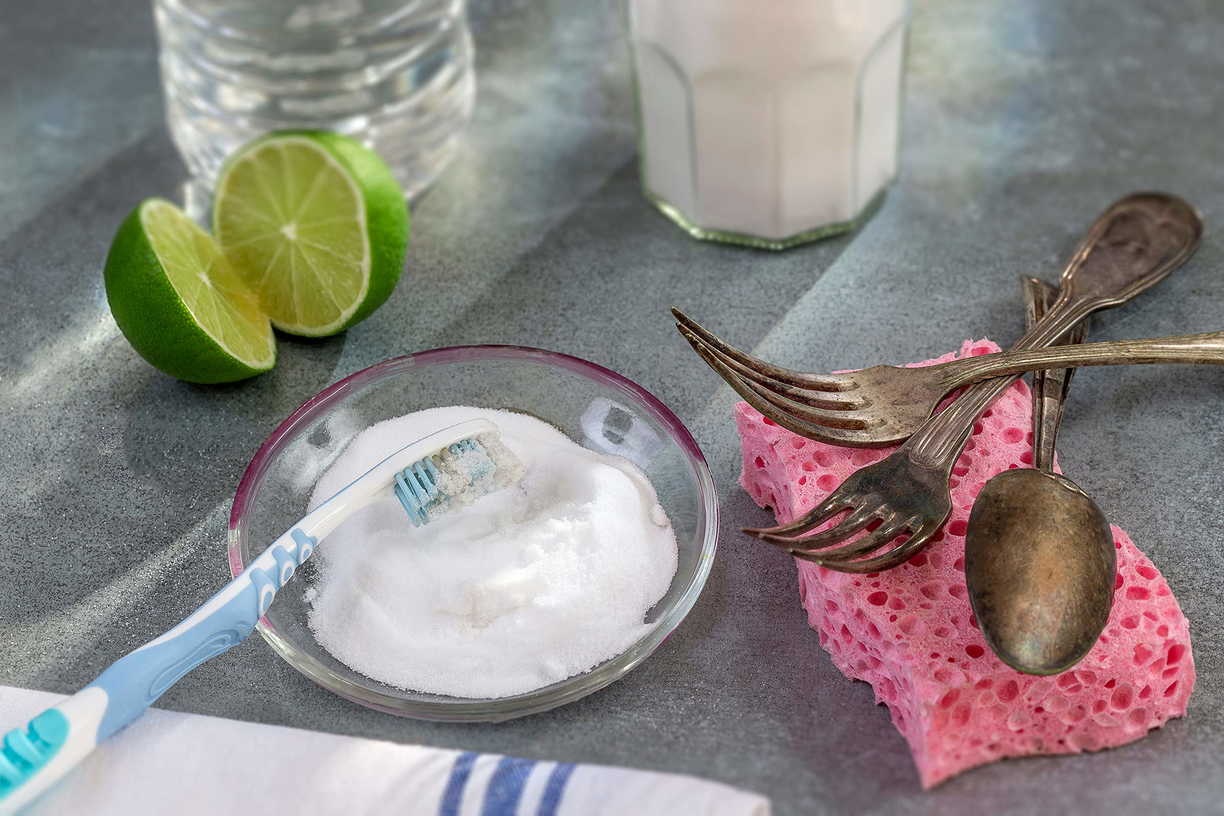 как почистить мягкую мебель лимонным соком