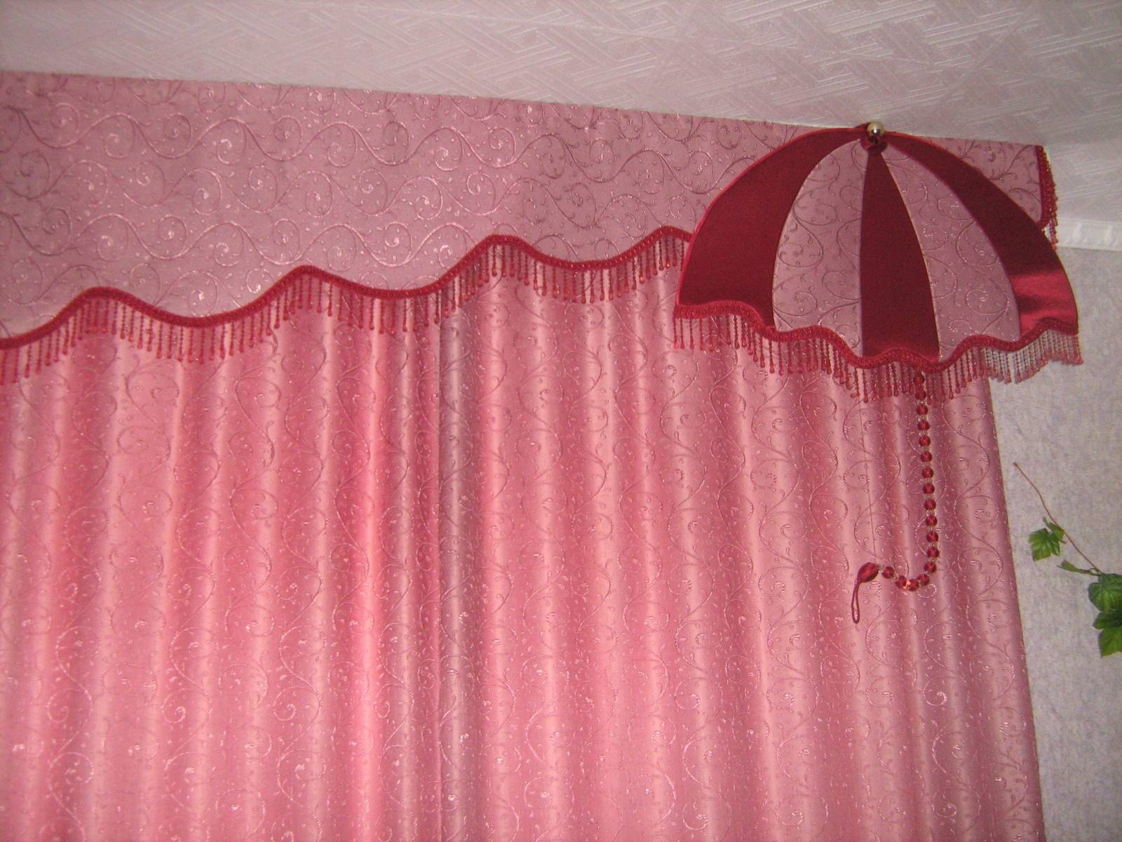 ламбрекен в детскую