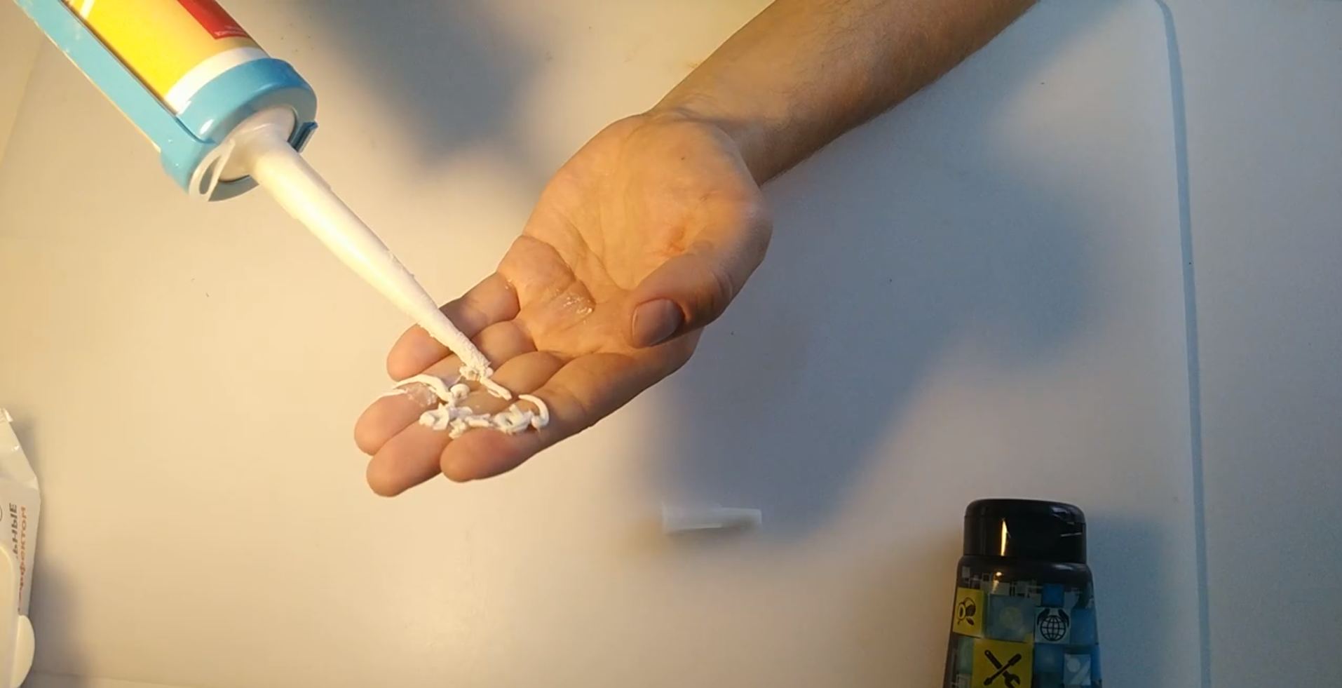 как удалить силиконовый герметик с рук