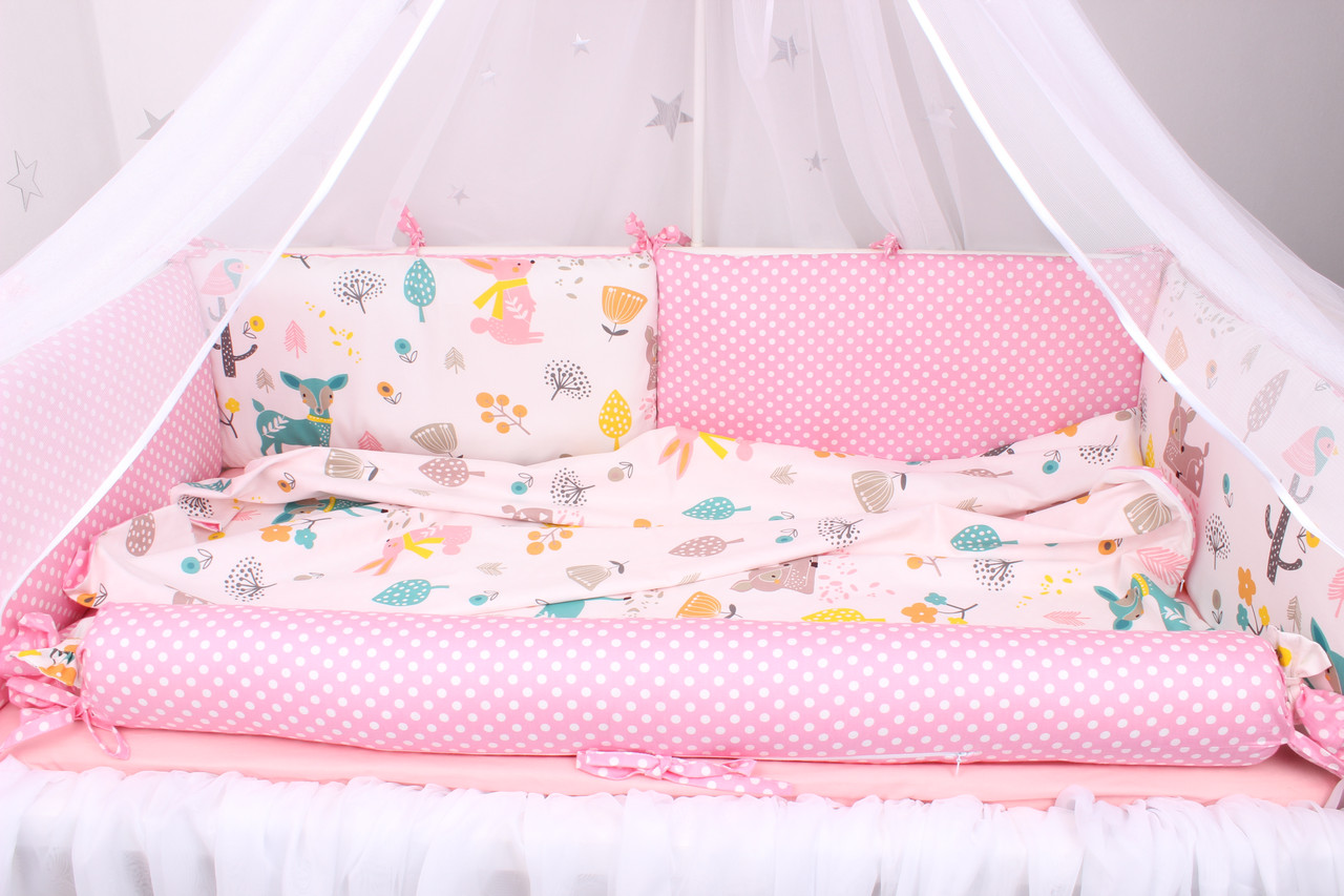 розовый бортик для кроватки малыша