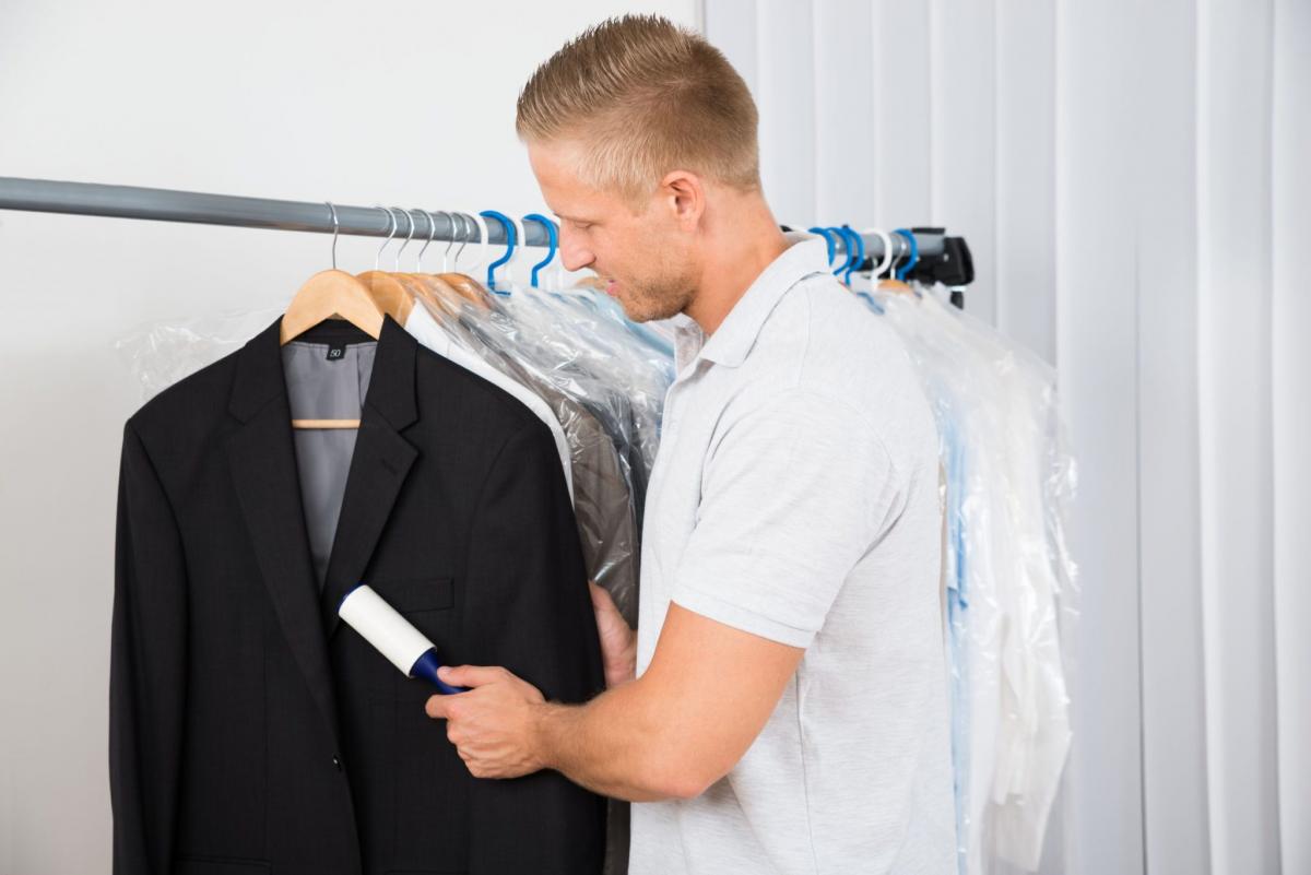 чистка ворота пиджака