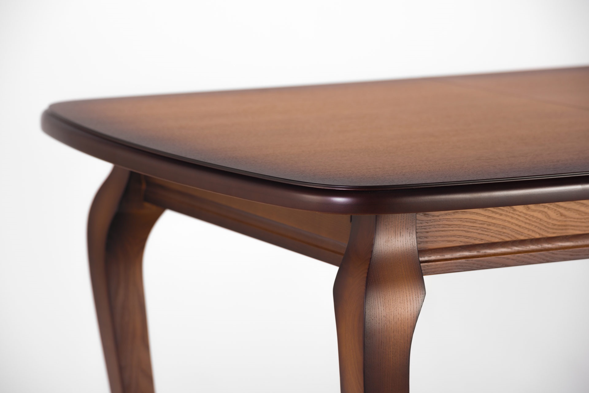 кухонный стол из натурального дерева