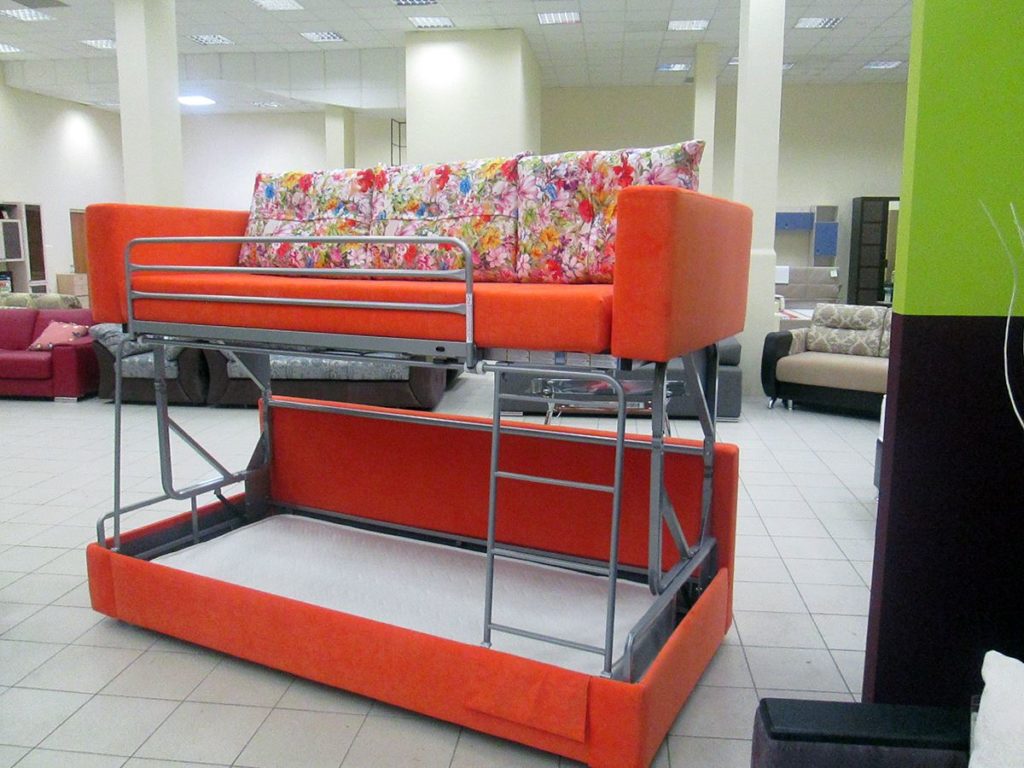 Кровать должна