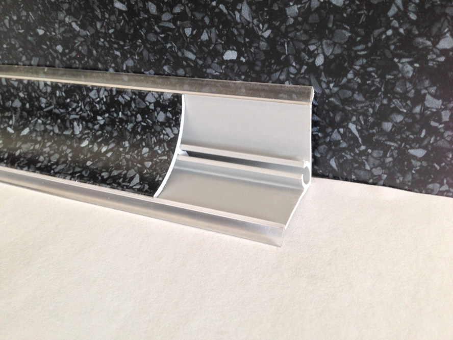 плинтус из металлопластика