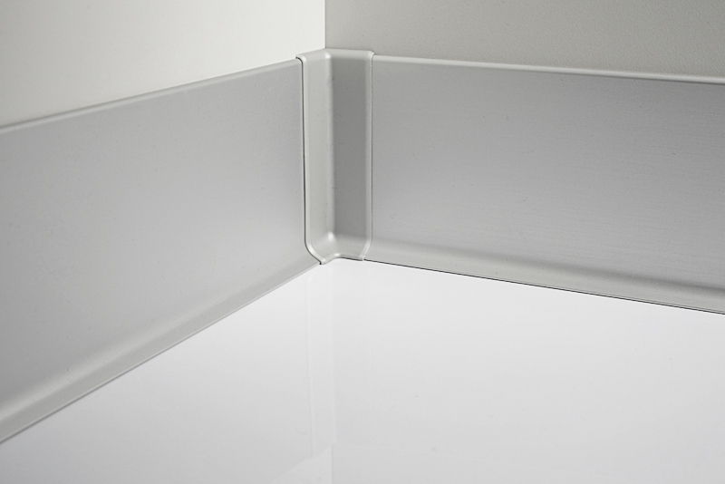 плинтуса со сплошным сечением