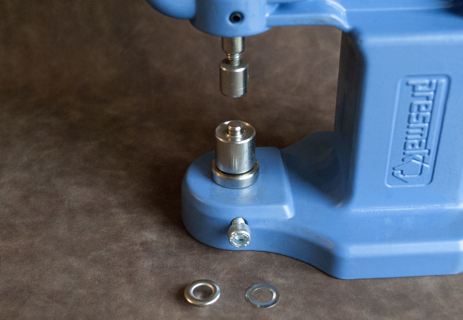 пресс для люверсов фото