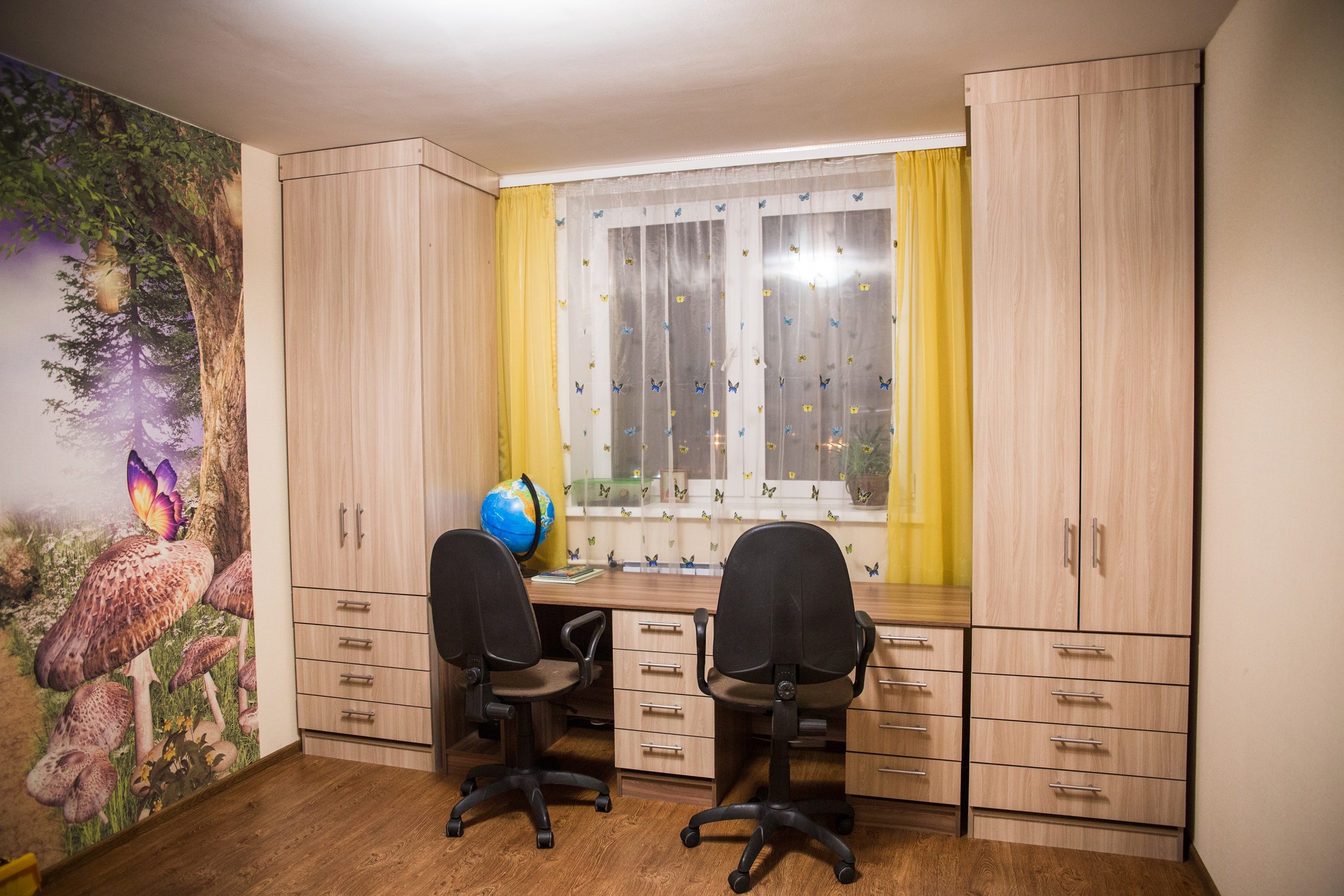 шкафы для принадлежностей