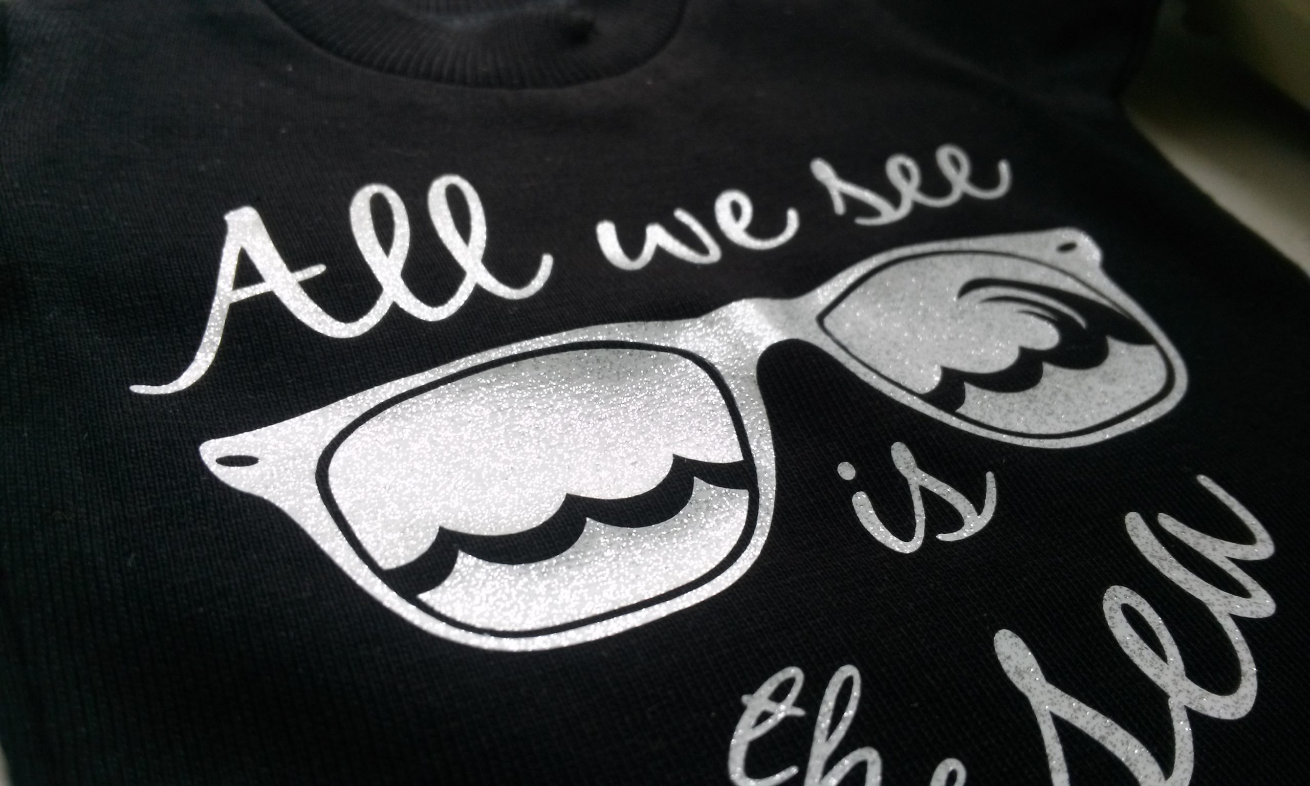 блестящие наклейки на одежде