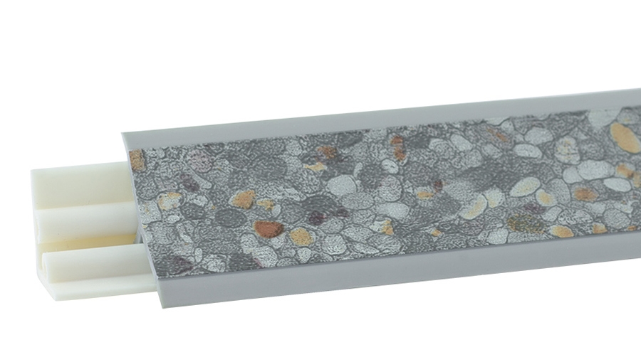 универсальный плинтус для столешницы