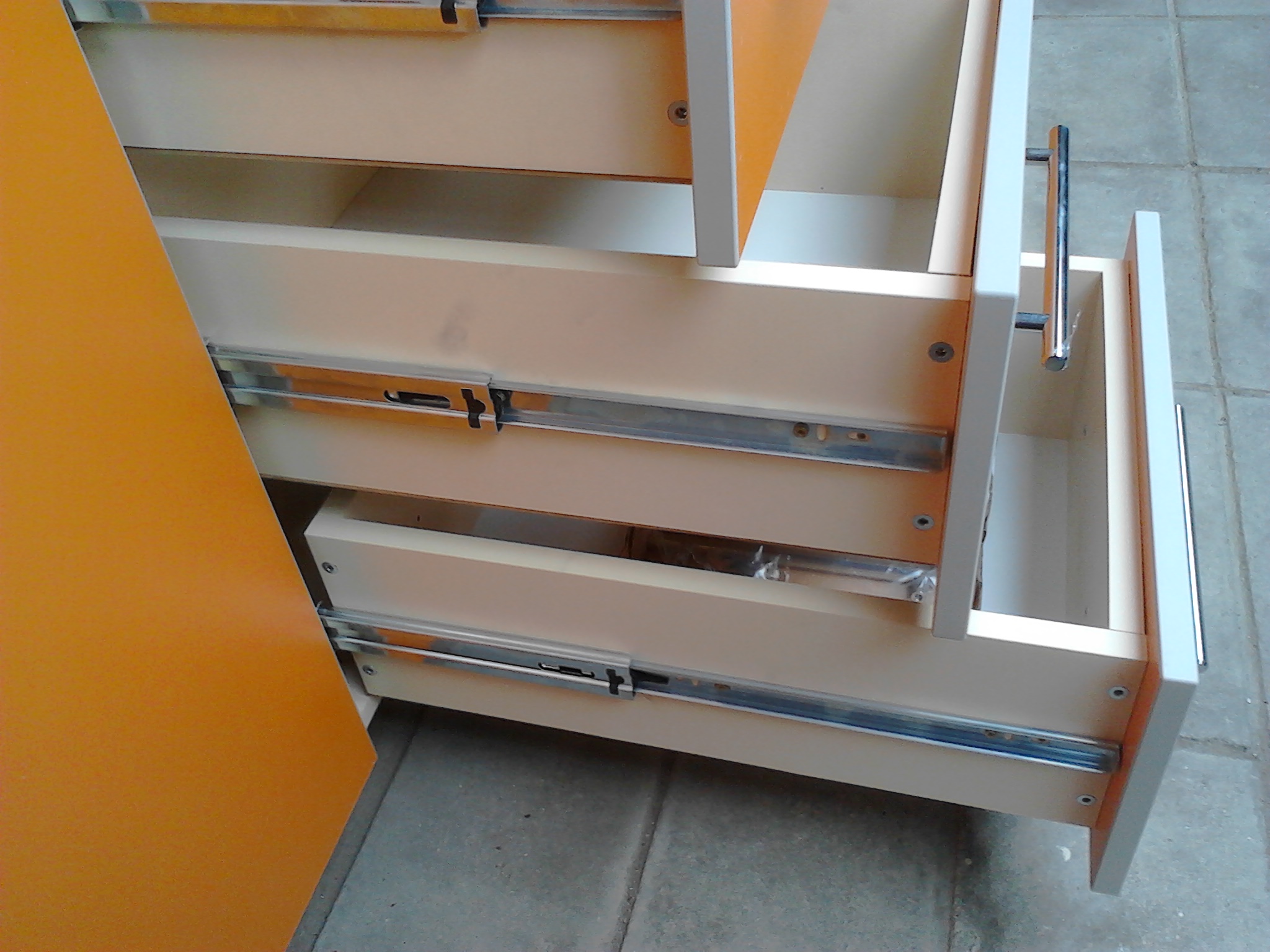 выдвижной шариковый механизм