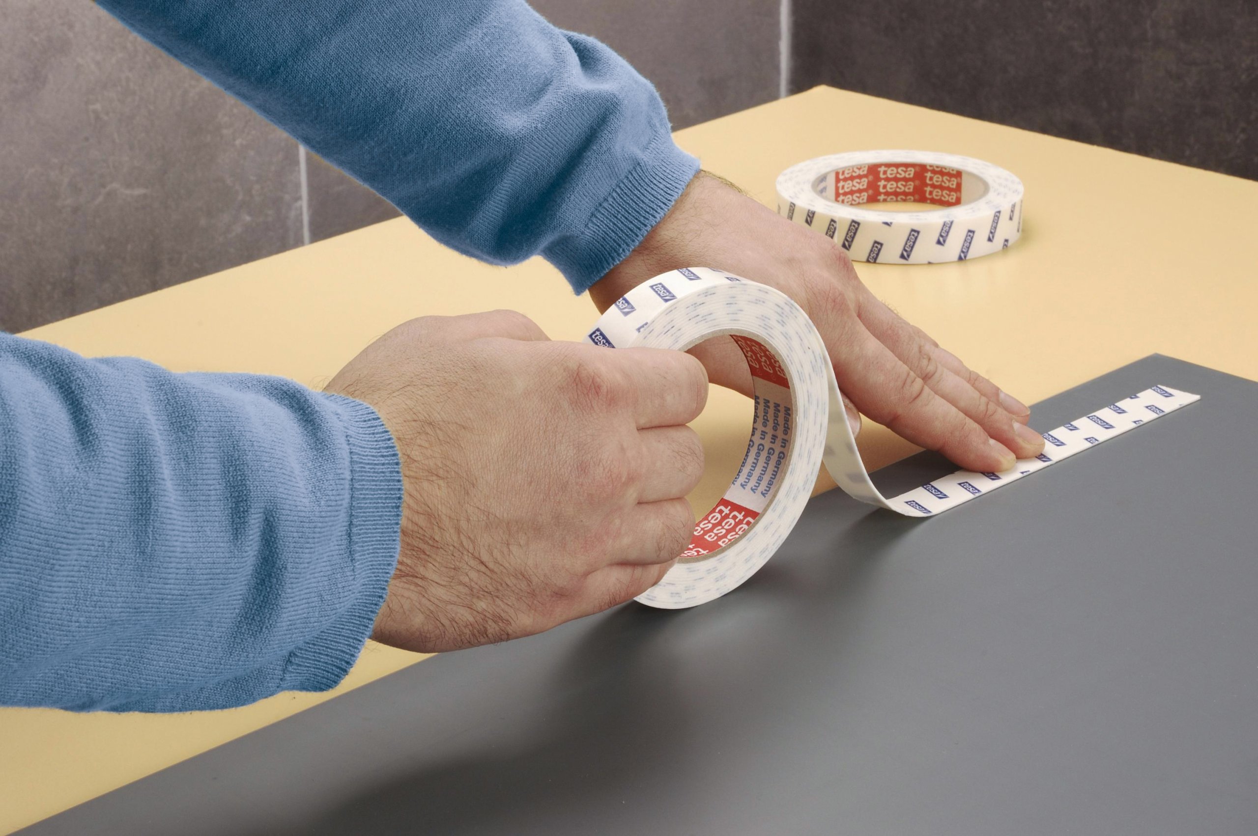 зеркало на скотч фото